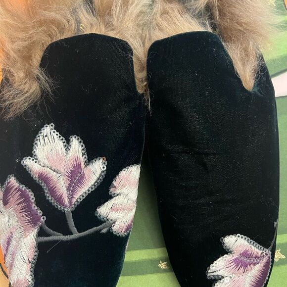 GIA COUTURE BLACK VELVET FLORAL FUR SLIP ON FLATS SHOES. Made in Italy. Size 37. - Picture 10 of 13